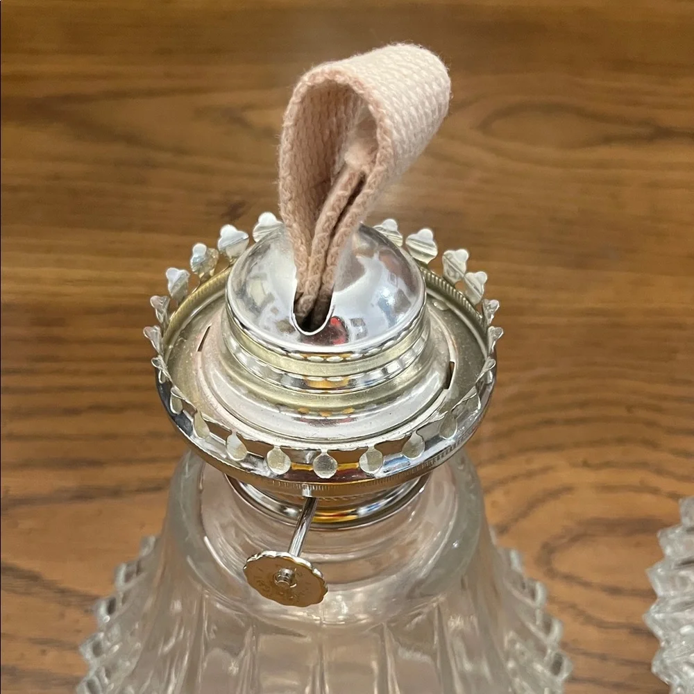 Vintage Crystal Diamond Point‎ Oil Lamp